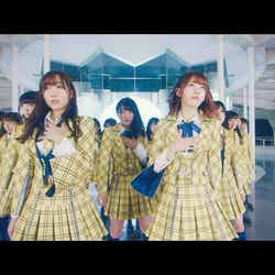 AKB48「センチメンタルトレイン」MVより（C）AKS／キングレコード