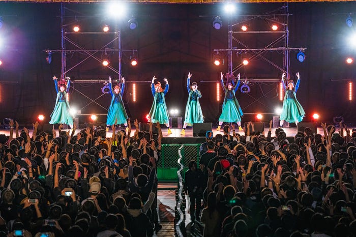 BiSH(写真:伊藤滉祐)