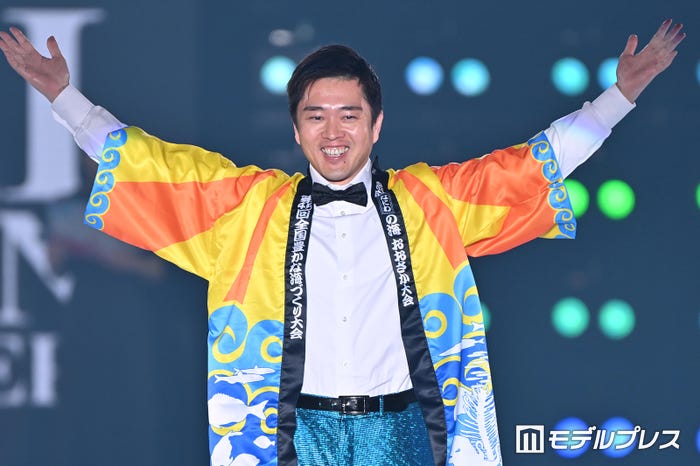 (C)モデルプレス