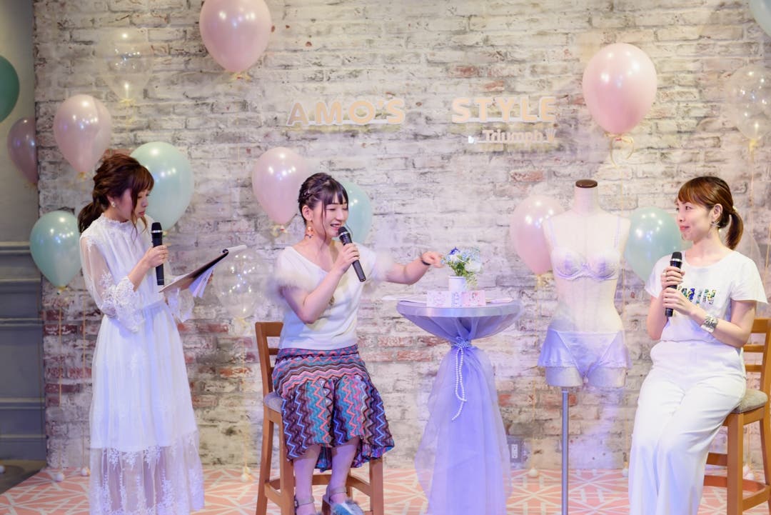 (右から)「アモスタイル バイ トリンプ」十九川さん、占い師アイビー茜さん、ローリエプレス編集長