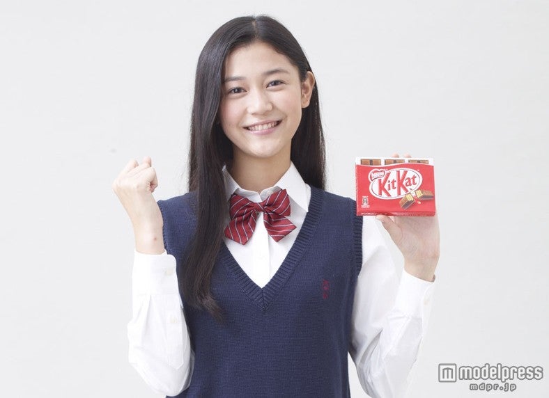 現役女子高生モデル、2年連続で 「キットカット」応援キャラクターに起用