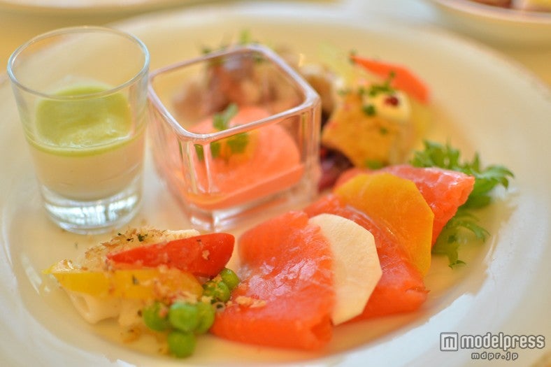 「シャーウッドガーデン・レストラン」スペシャルメニュー／東京ディズニーランドホテル