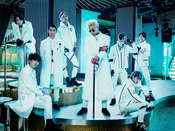 「HiGH&LOW THE MOVIE 2/END OF SKY」より「White Rascals」(C)2017「HiGH&LOW」製作委員会