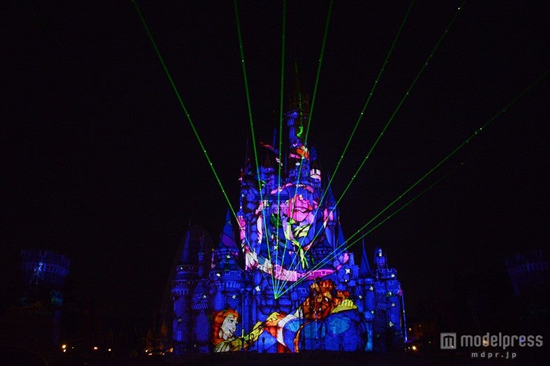 実写化決定の「美女と野獣」、プロジェクションマッピングで感動の名シーンが蘇る