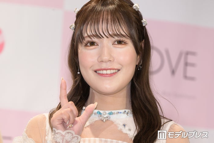 ＝LOVE諸橋沙夏、美脚際立つクールな装いに反響「完璧な着こなし」「美しさがレベチ」