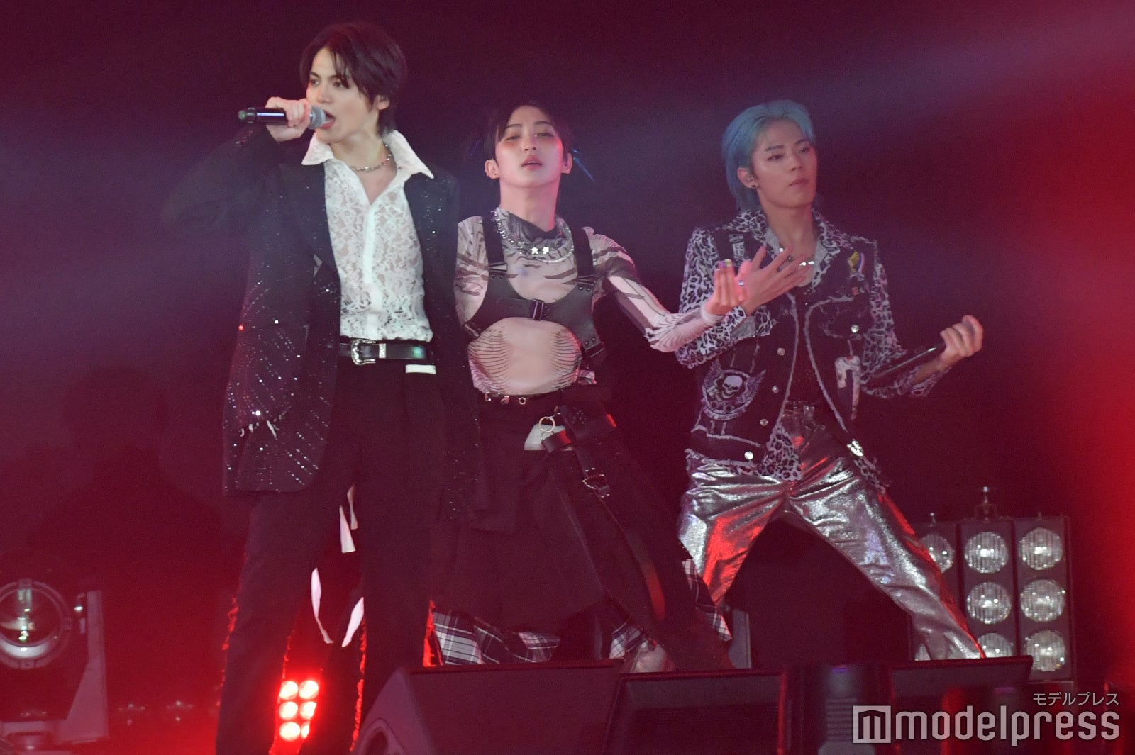 XY（C）モデルプレス