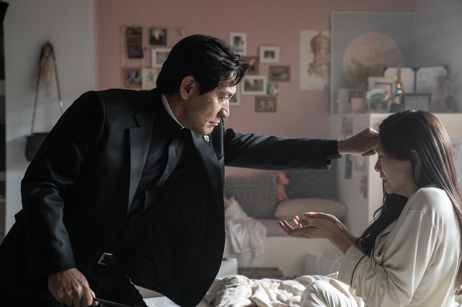 「ディヴァイン・フューリー／使者」（C）2020 LOTTE ENTERTAINMENT All Rights Reserved.