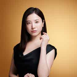 (画像3/16) 吉高由里子「クラランス」初のブランドミューズ就任決定「飾らない自然体な魅力と内側から輝くような美しさ」 - モデルプレス