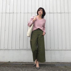 アラフォーの「ピンクコーデ」をおしゃれに作るコツは? 40代から始める甘色スタイル
