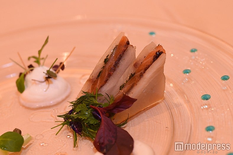 2種類のお魚を同時に楽しもう（C）モデルプレス