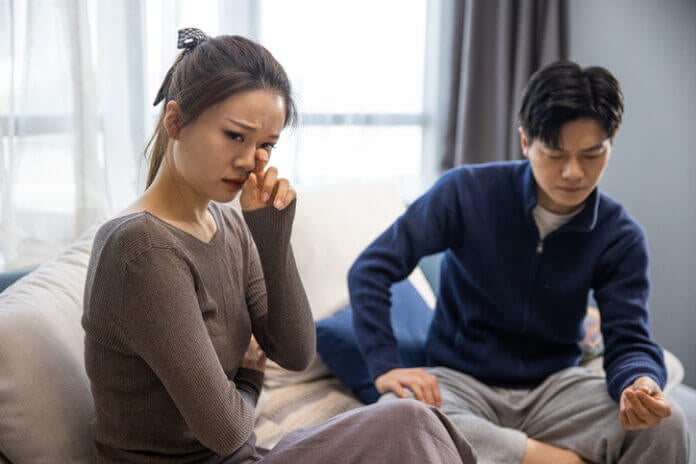 自信を奪いやすい！ 男をダメにする女の特徴10つ