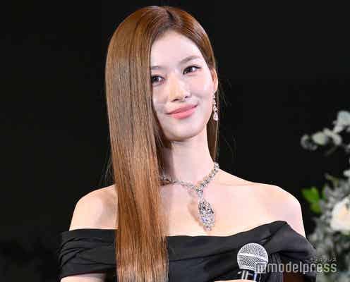 TWICEサナ、LAでのスラリ美脚ショットに反響「スタイルバランスが綺麗」