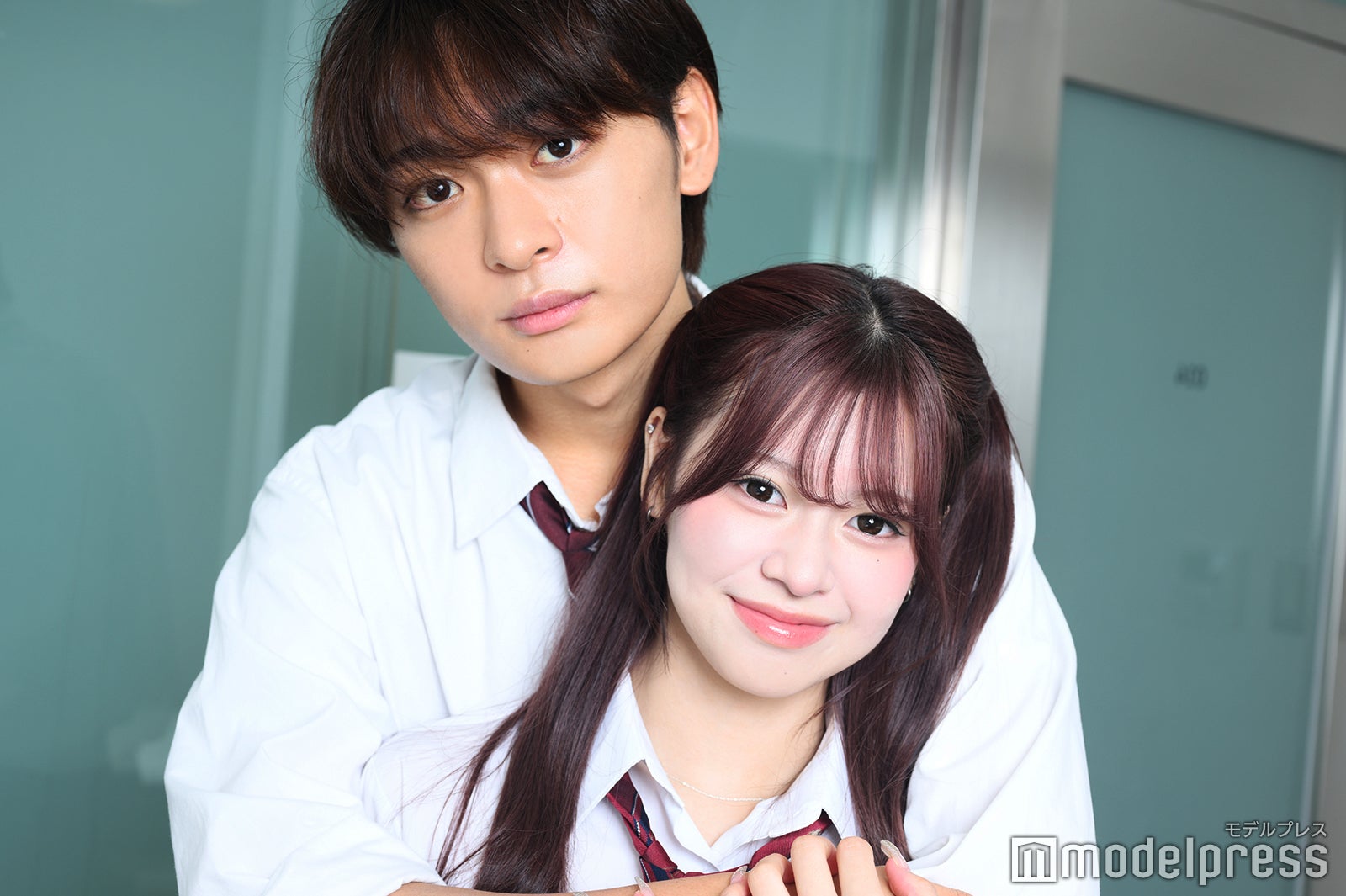 黒木聖那、米澤りあ（C）モデルプレス