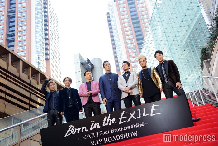 三代目J Soul Brothers from EXILE TRIBE(左から)岩田剛典、NAOTO、登坂広臣、小林直己、今市隆二、ELLY、山下健二郎(C)モデルプレス