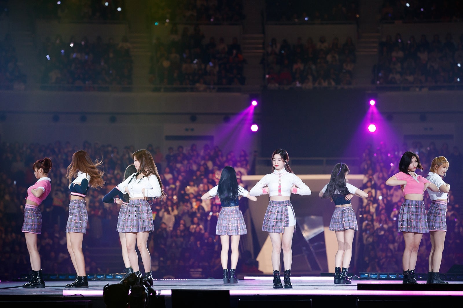 TWICE（C）CJ E&M Corporation, all rights reserved