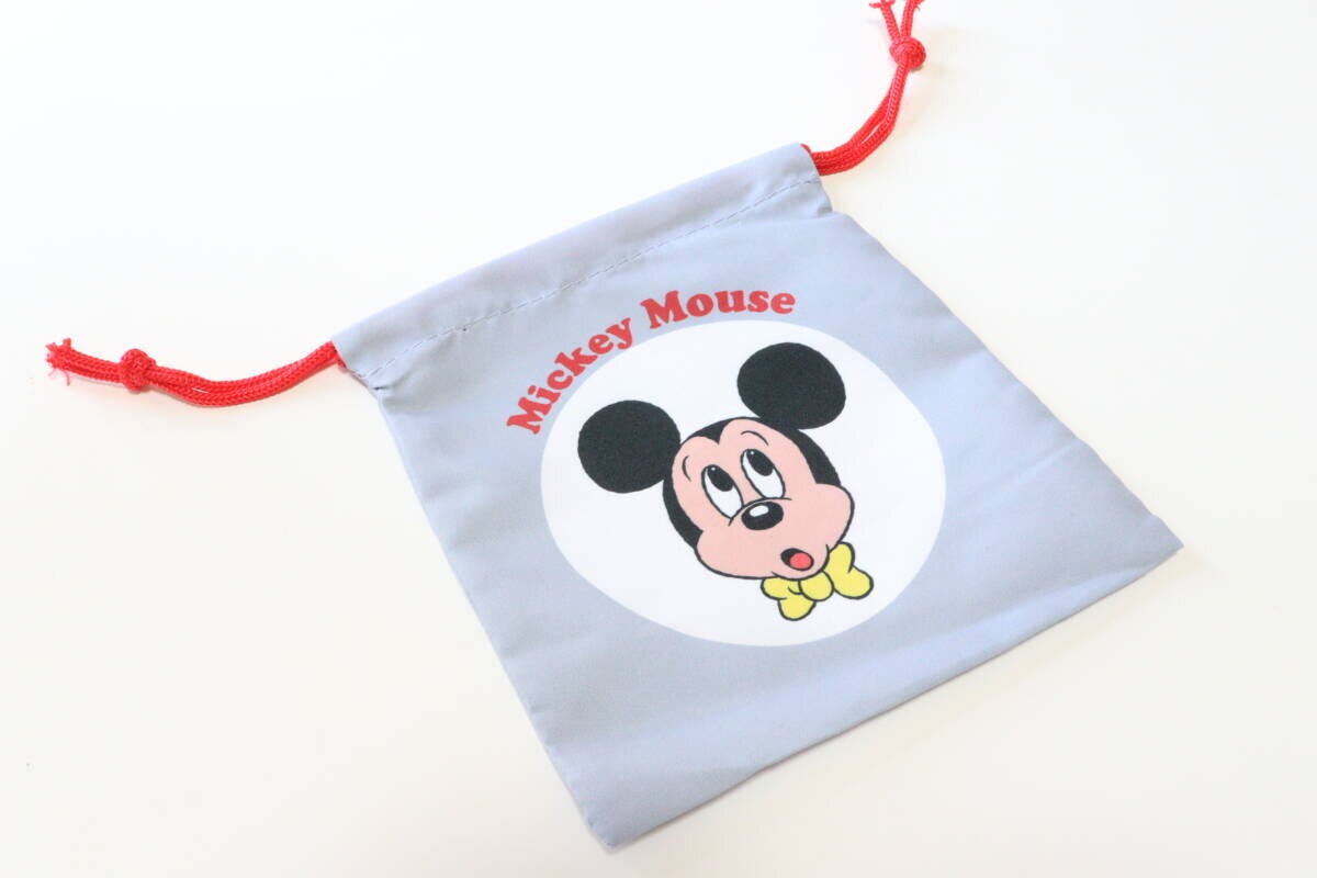 ダイソー 巾着、スクエア(ミッキー&フレンズ) ダイソーの巾着、スクエア(ミッキー&フレンズ)のビジュアル