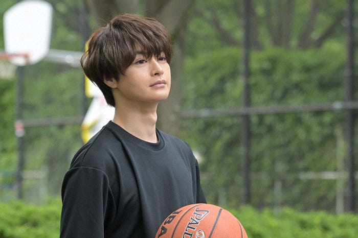 瀬戸康史「くるり~誰が私と恋をした?~」第7話より(C)TBS