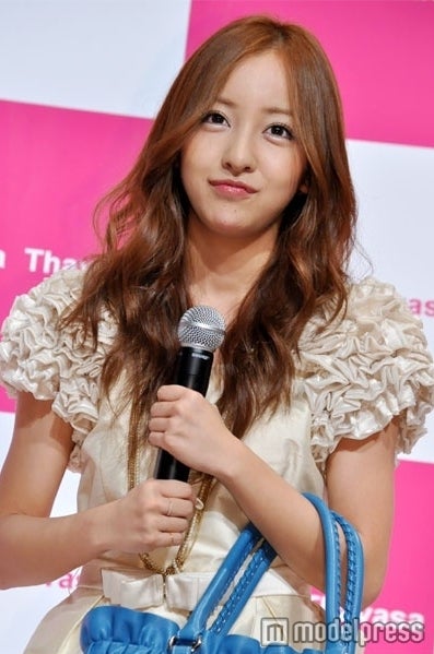 AKB48板野友美、香港に弾丸上陸　空港大パニック