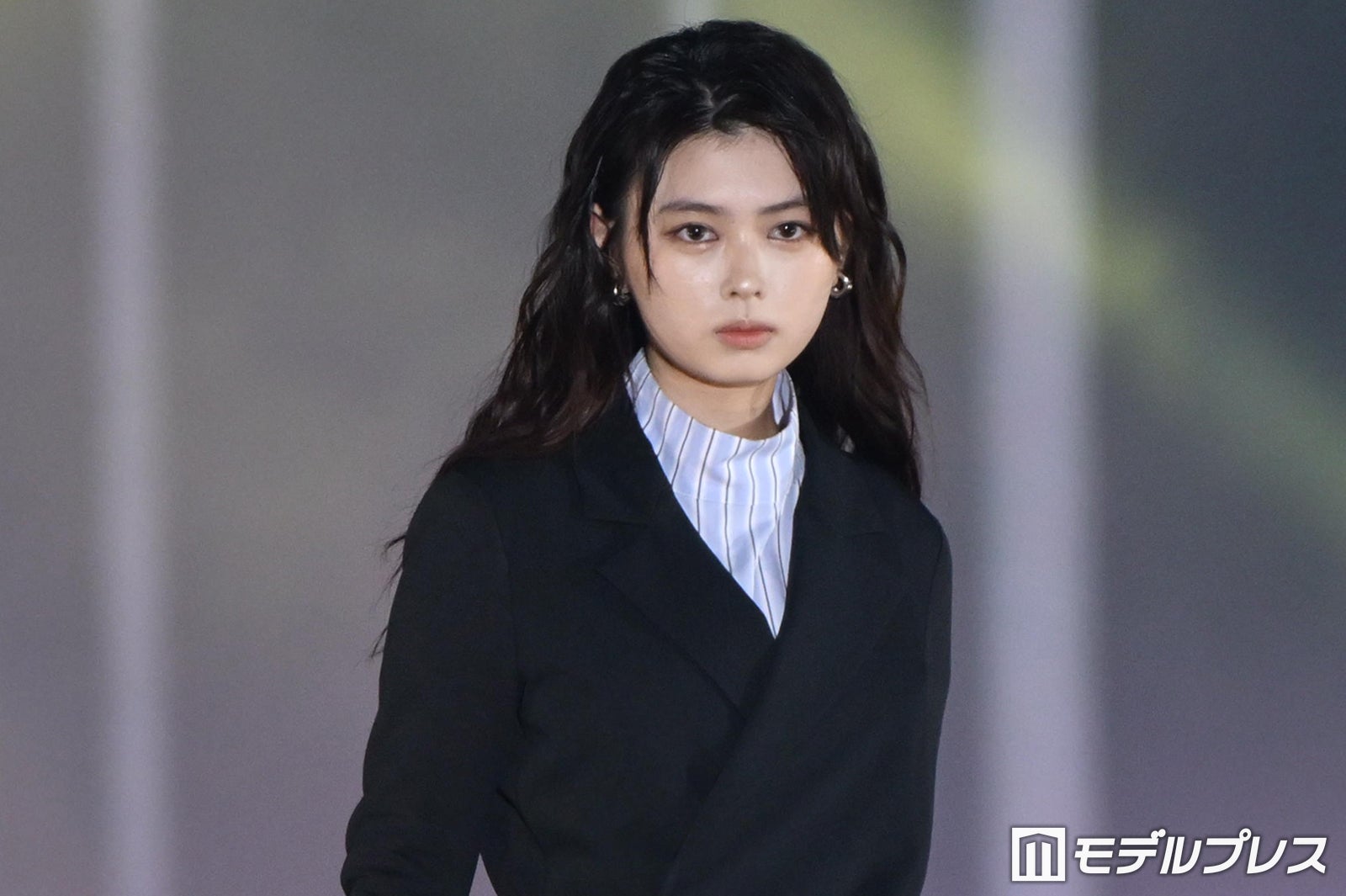 「今日好き」おひなさま（長浜広奈）、サングラス×前髪なしで雰囲気ガラリ【ガルアワ2026A/W】