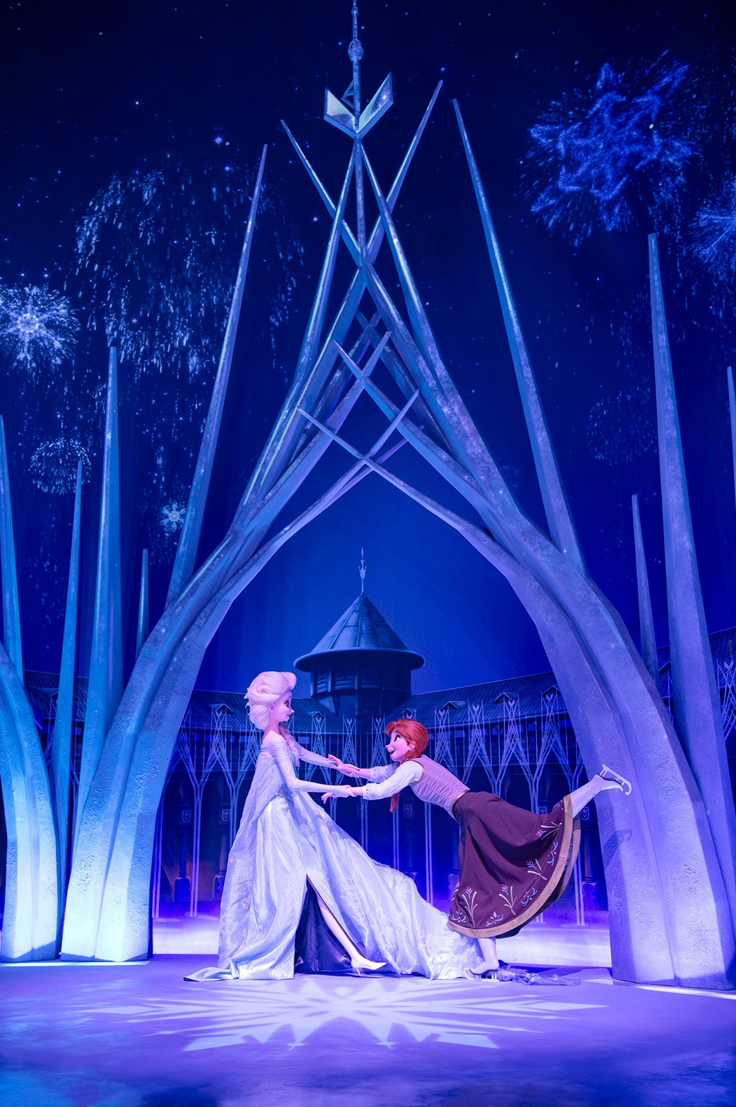 「フローズンキングダム」（C）Disney