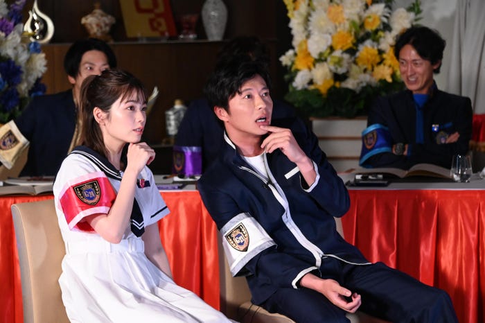 小芝風花、田中圭(C)日本テレビ