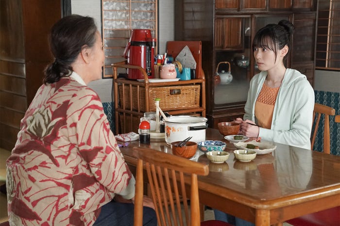 高畑淳子、福原遥/「舞いあがれ!」第34話(C)NHK