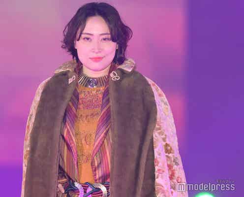 丸山礼、思わず笑顔溢れる 魅力炸裂ランウェイ披露<GirlsAward 2022 A/W>