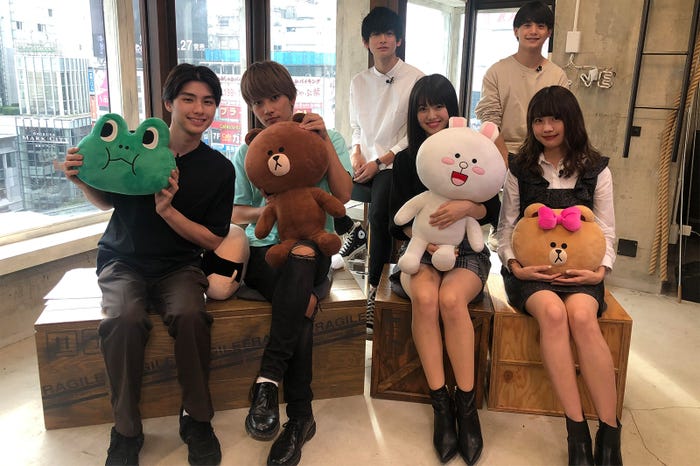 LINE LIVE「女子高生ミスコン2018&男子高生ミスターコン2018ファイナリスト発表特番」/(上段左から)高橋文哉、黒田昊夢(下段左から)本田響矢、那須泰斗、ほのぴぴ、ざわこ(提供写真)