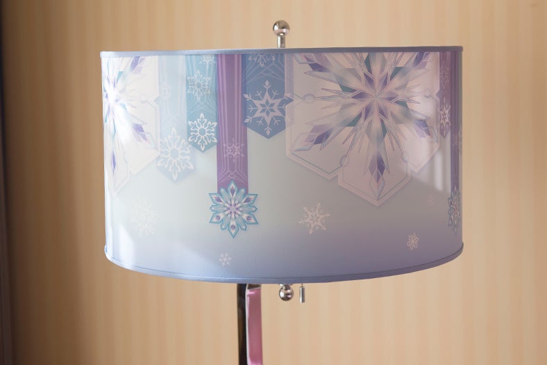 ランプシェード（C）Disney