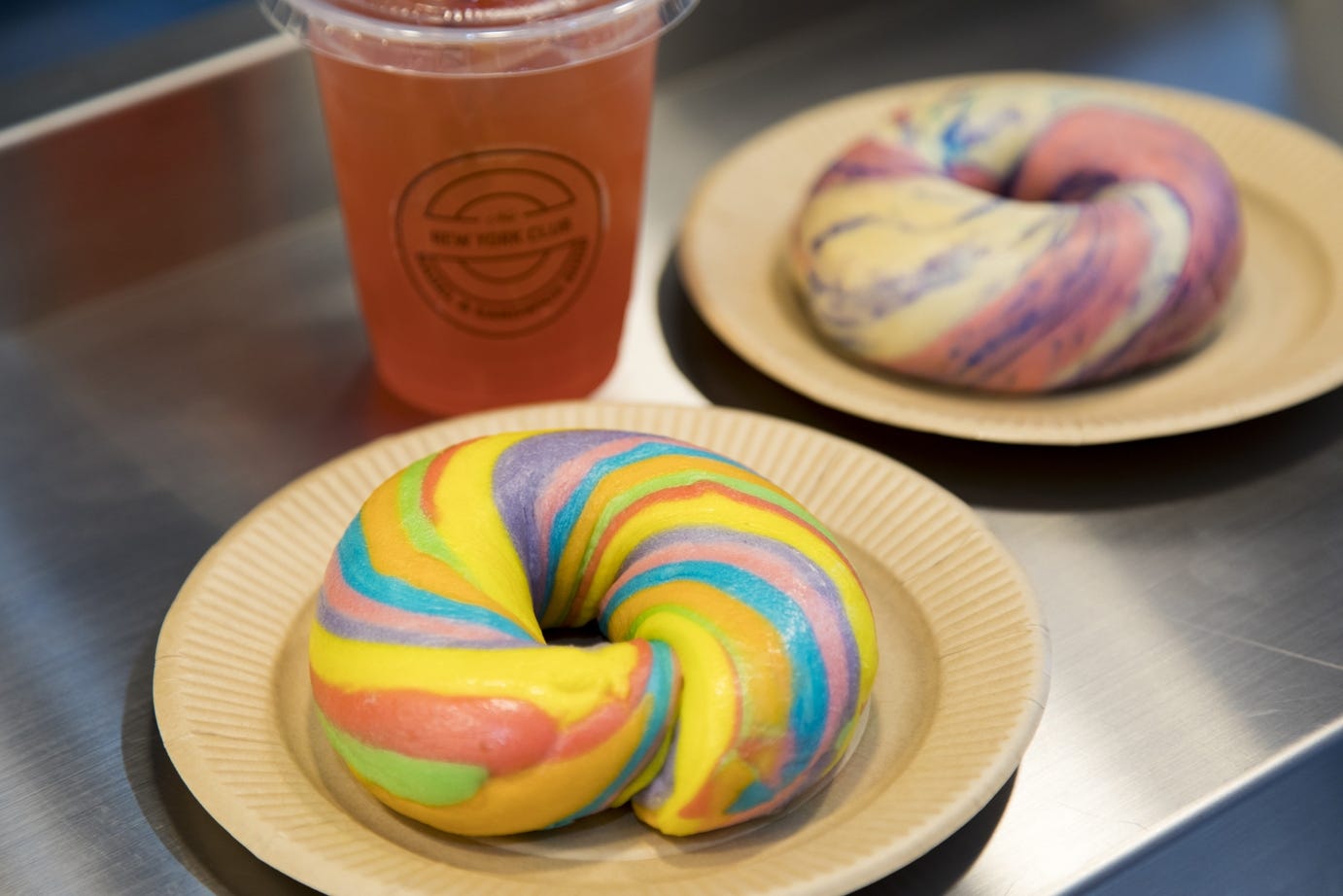 インスタ女子注目の虹色ベーグルや動物パンが大集合 「南大沢パンまつり」にパン好き集まれ!