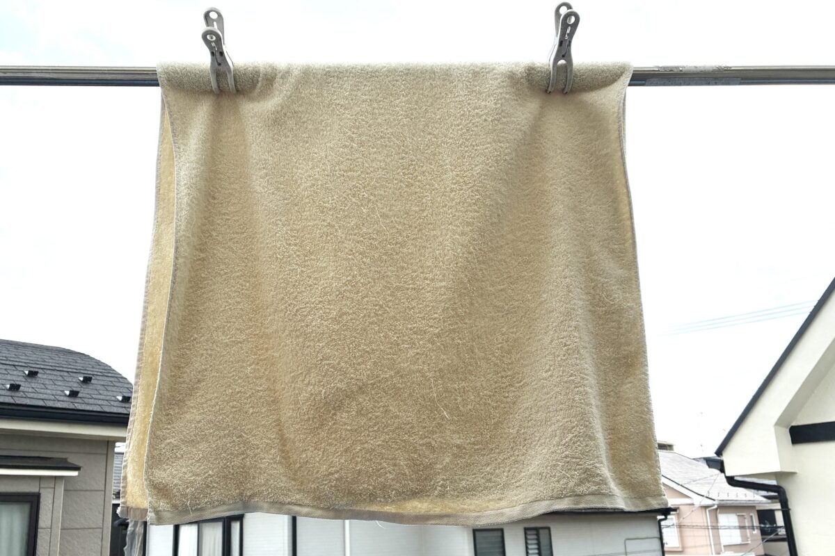バスタオル、「こうやって」干してない？ 早く乾く洗濯物の裏ワザが目から鱗…