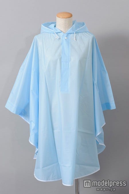 ポンチョ¥1400/(C)Disney