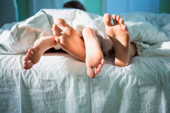 刺激が欲しいだけ？ 心の不倫をしやすい人の特徴3つ