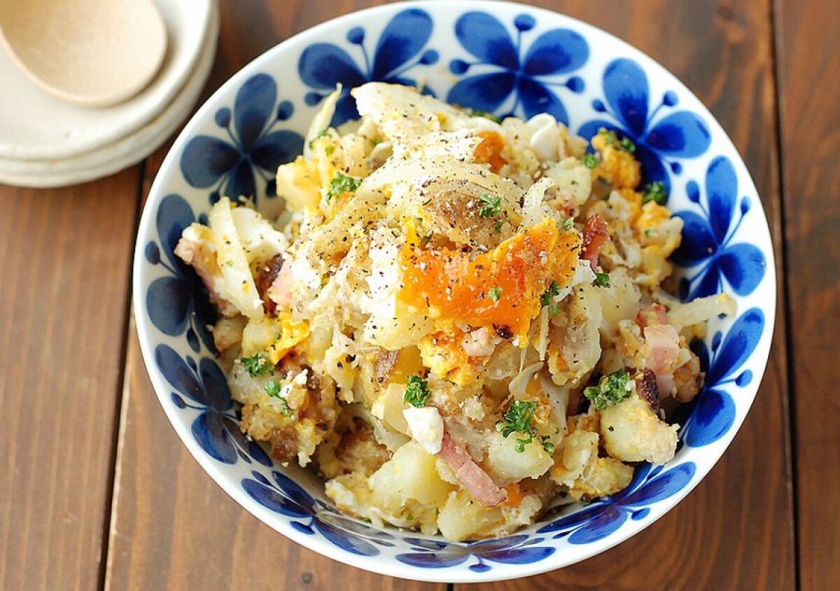 ポテサラは焼くのが正解だった！？カリッとほくほく！新じゃがの焼きポテトサラダのレシピ