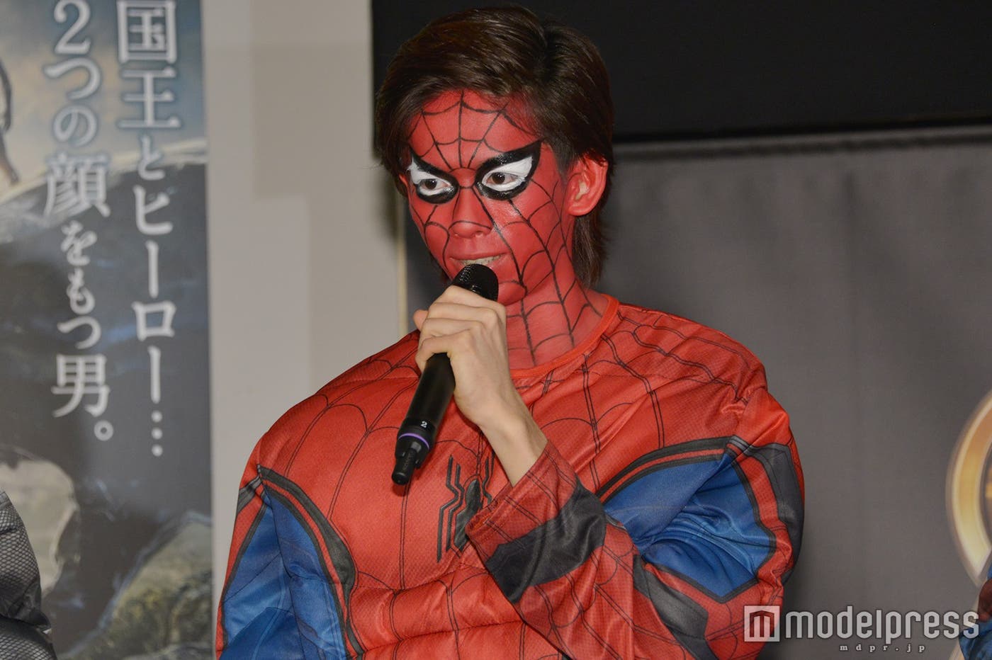 スパイダーマンに扮したリョウガ(C)モデルプレス