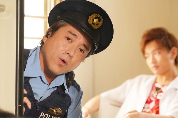 ムロツヨシ 「ハコヅメ~たたかう!交番女子~」第2話より(C)日本テレビ