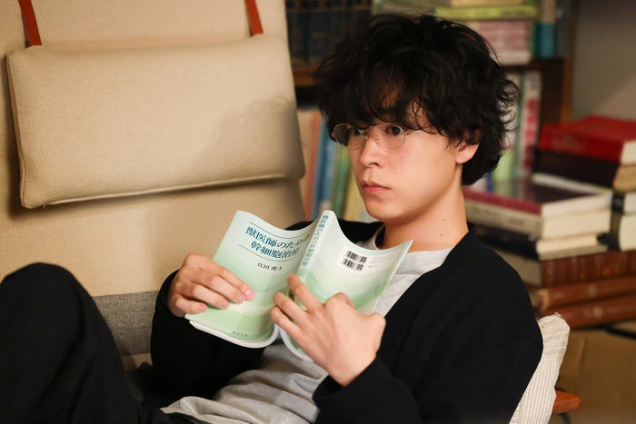 成田凌「初恋DOGs」(C)TBS