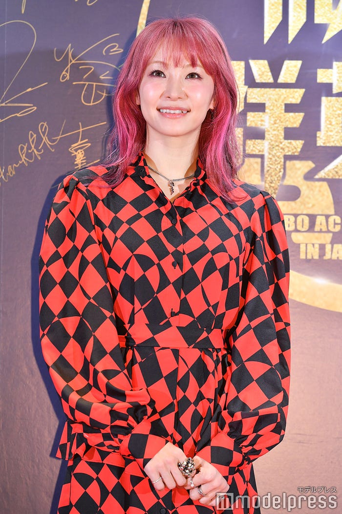 LiSA (C)モデルプレス