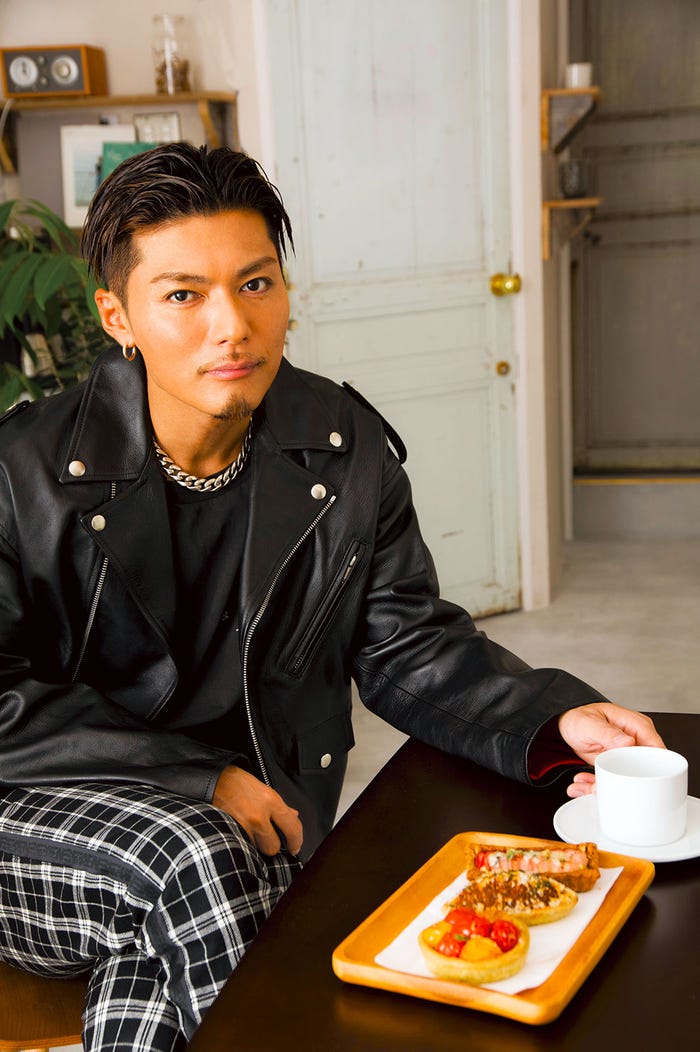 SHOKICHI/「steady.」12月号より(画像提供:宝島社)