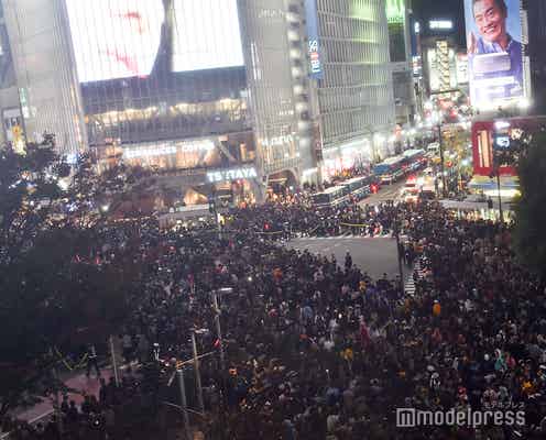 <ハロウィン当日>渋谷超パニック 仮装集団殺到で厳重警戒