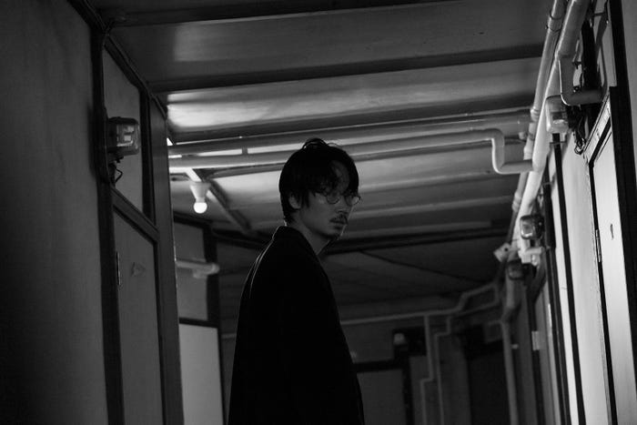 綾野剛(C)2023「花腐し」製作委員会