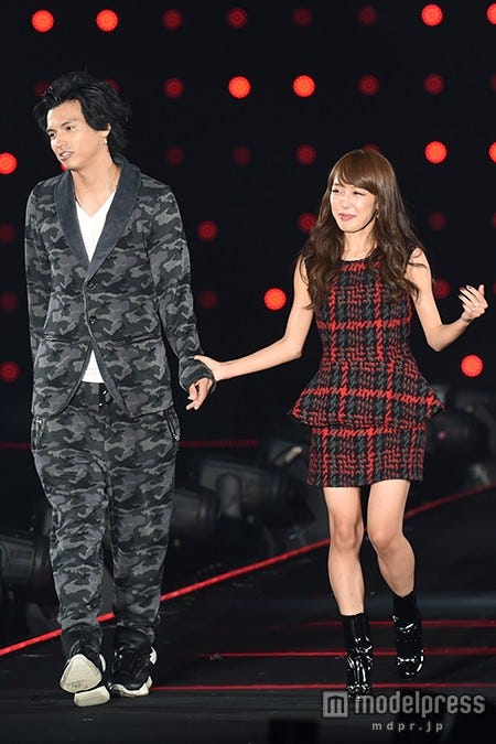 アレクサンダー、川崎希 (C)モデルプレス