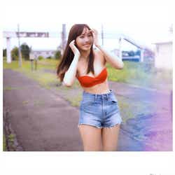 佐野ひなこ 王道ツインテール ウインク動画が悶絶必至 可愛すぎてシンドイ モデルプレス