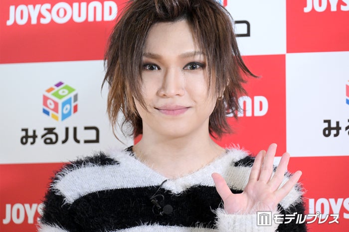 ゴールデンボンバー鬼龍院翔「子供が産まれました」と発表 性別にも言及