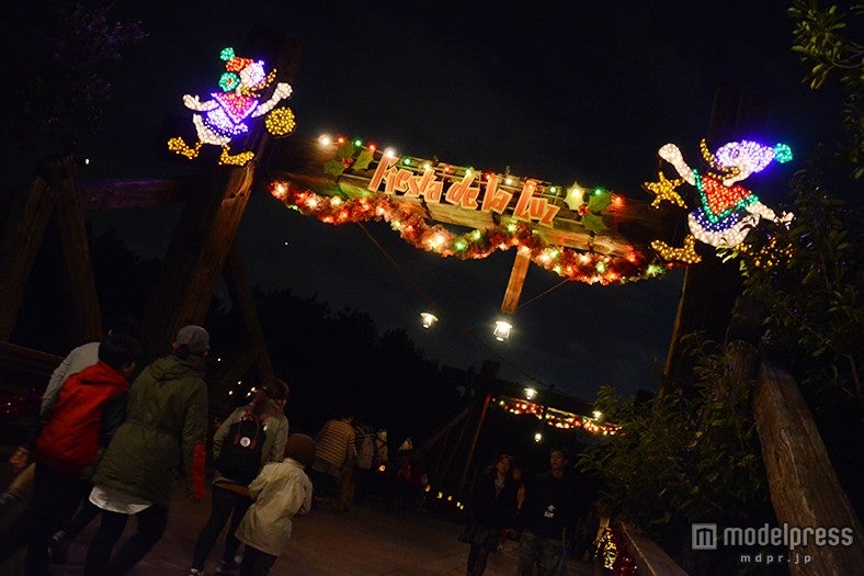 「フィエスタ・デ・ラ・ルース」（夜の様子）