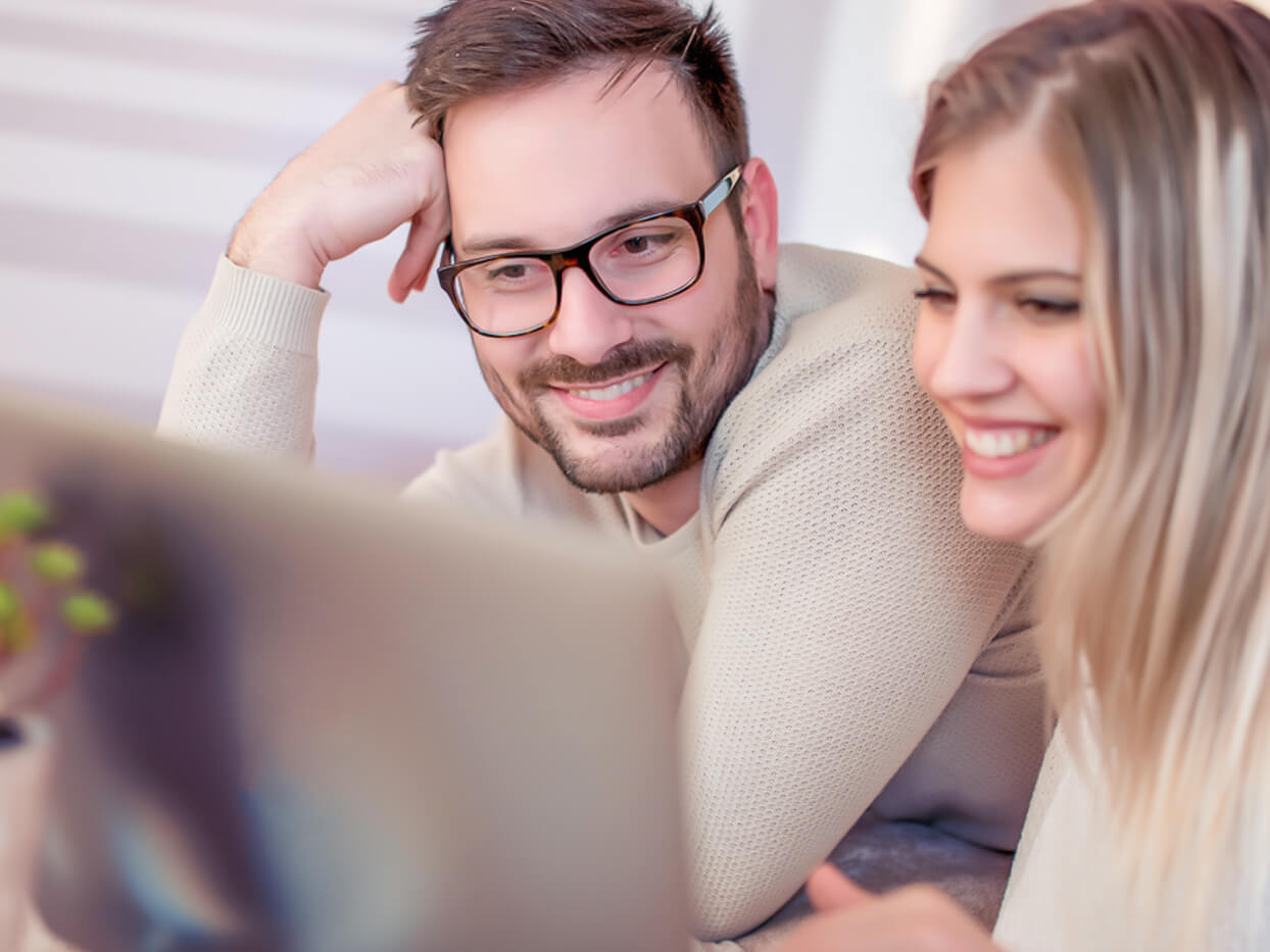 職場に好きな人ができたら考えたい 職場恋愛 のメリットとデメリット モデルプレス