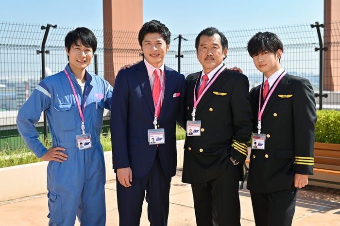 (左から)戸次重幸、田中圭、吉田鋼太郎、千葉雄大「おっさんずラブ-in the sky-」(C)テレビ朝日