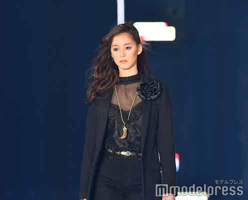 新木優子、ブラックスーツでクール&セクシーに魅了<TGC2020 S/S>