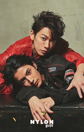 佐藤健＆渡邊圭祐／付録カード（C）NYLON JAPAN