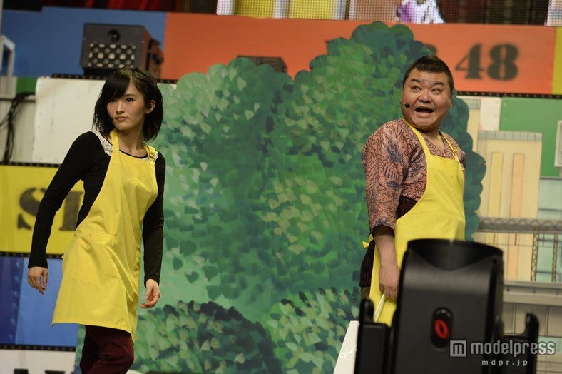 吉本新喜劇メンバーが登場／（C）AKS